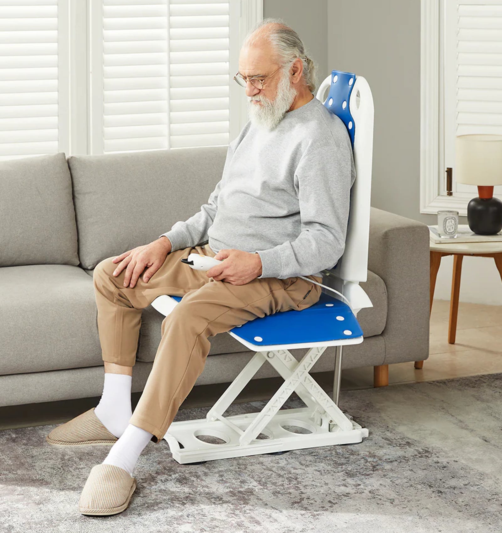 AX08 Electric Elderly Chair Lift Floor Lift