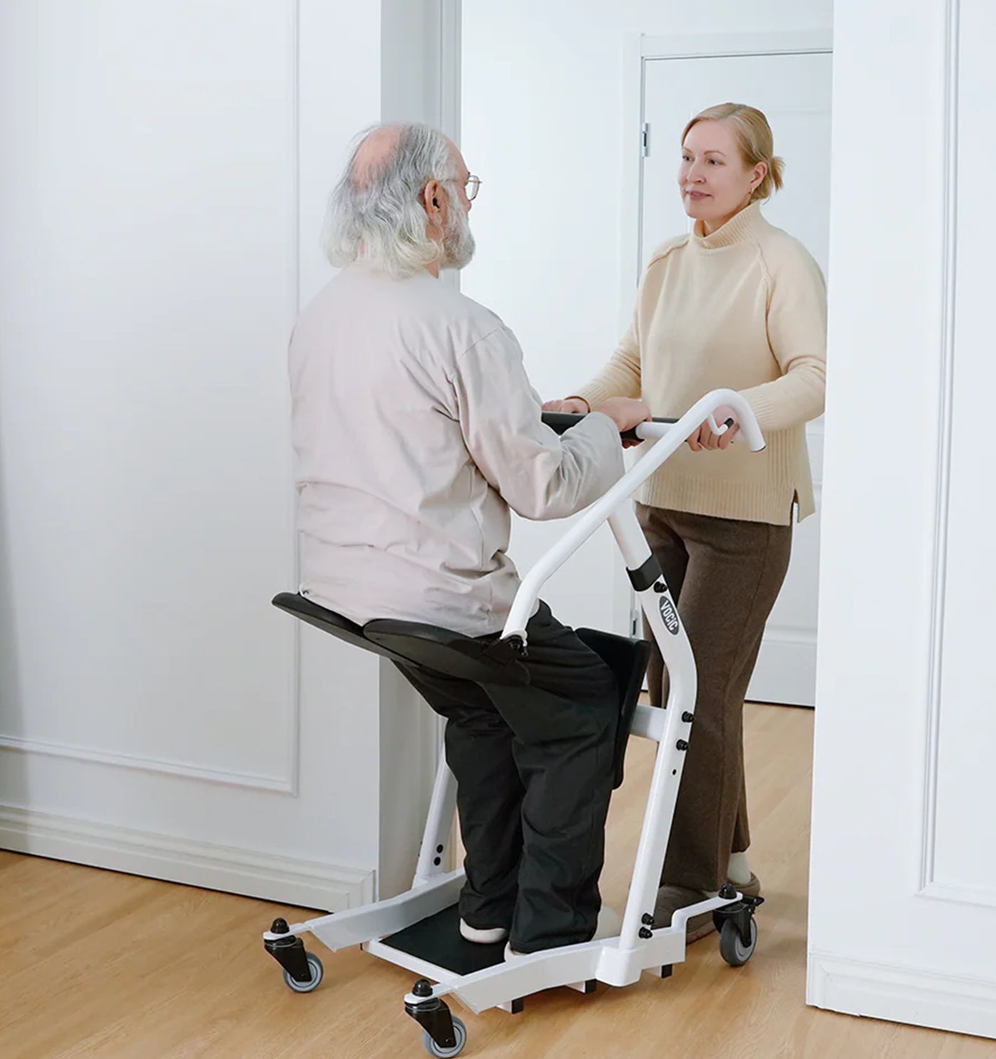 AY03 Standing Transfer Device